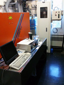 「エキシマレーザー He+F2ガス用キャビネット」エキシマレーザー+レーザーガス用キャビネット